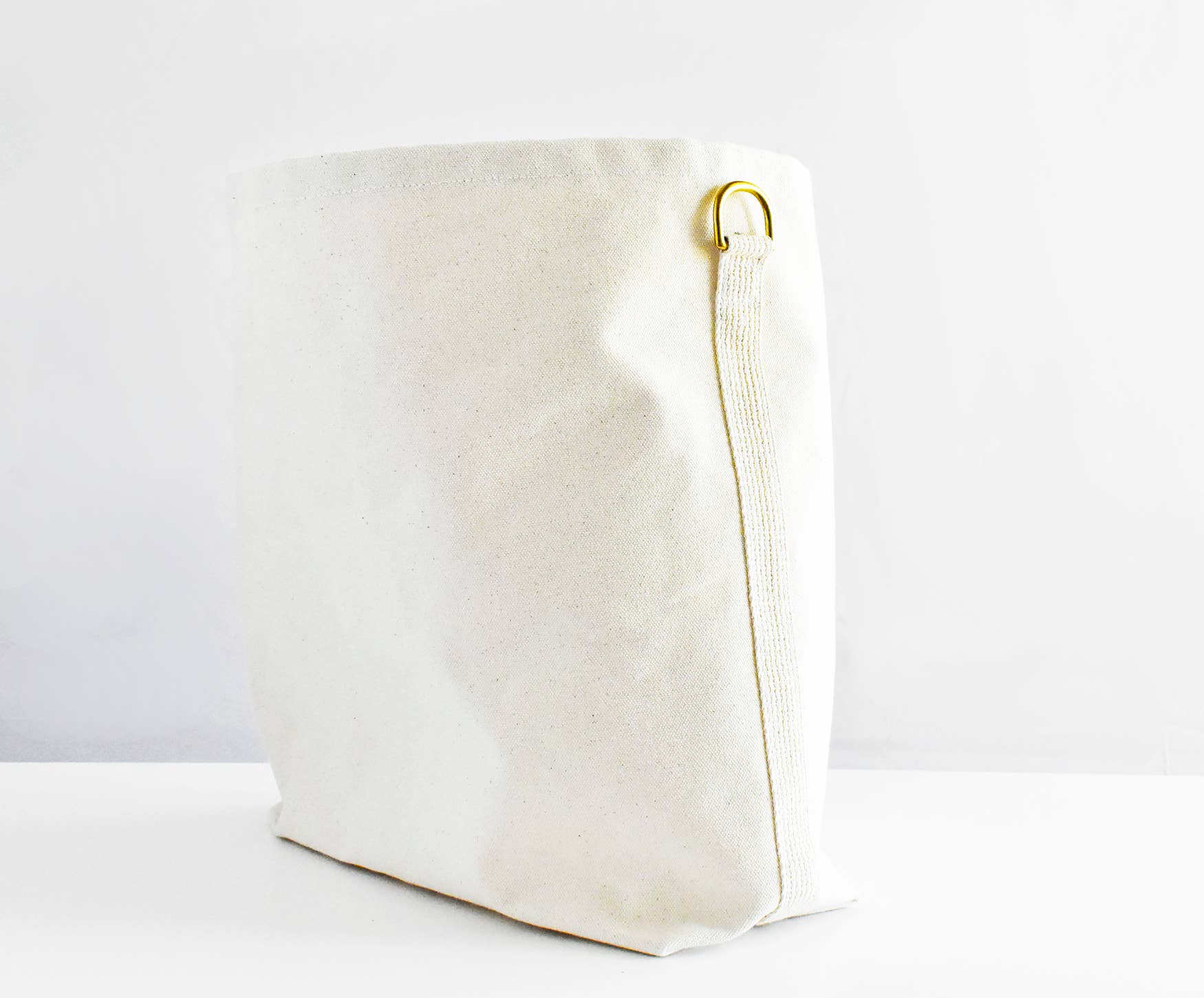 Canvas Tote Bag with Leather Strap - Versatile and Chic