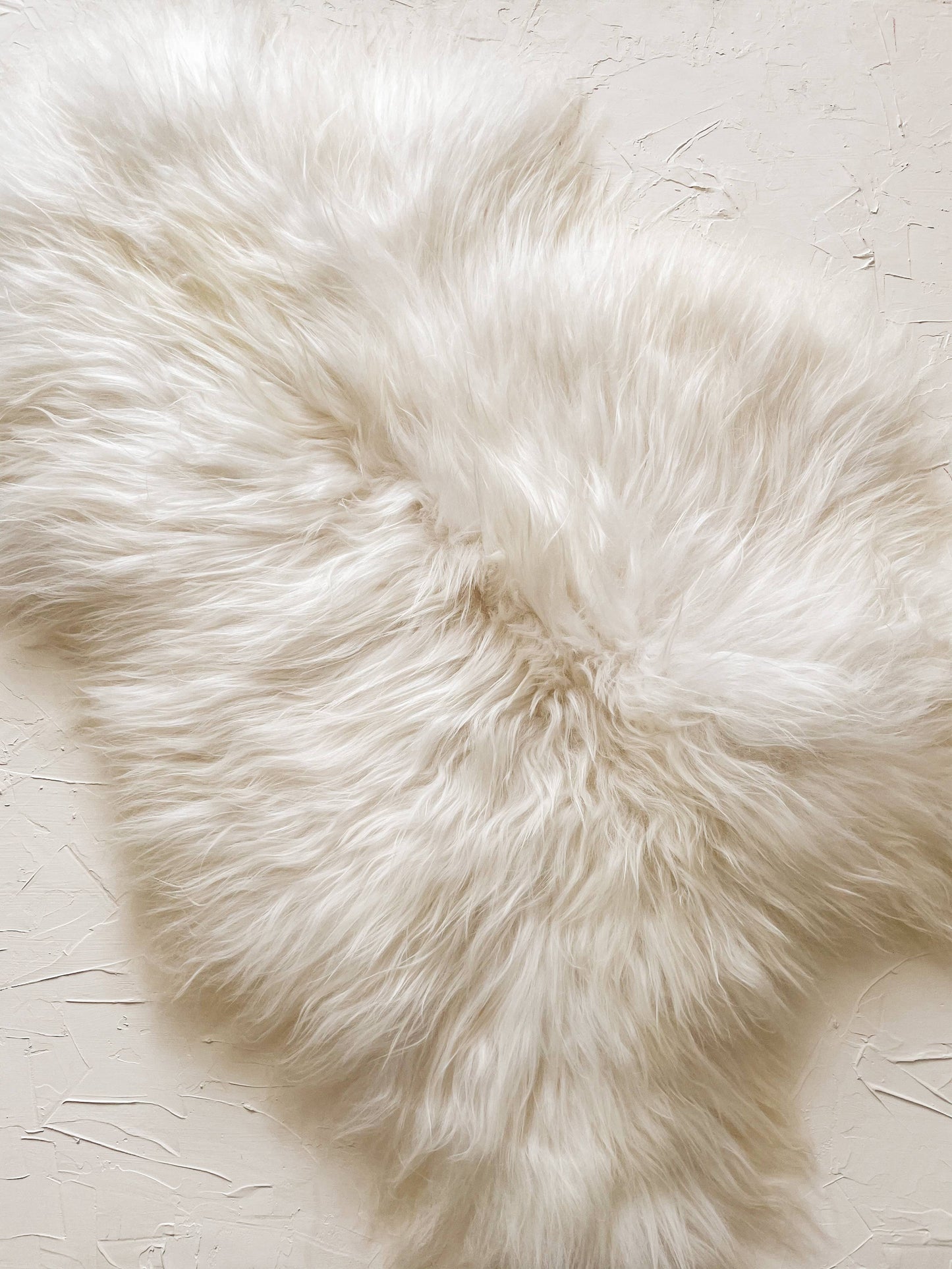 Warm and Luxurious Icelandic Sheepskin Throws